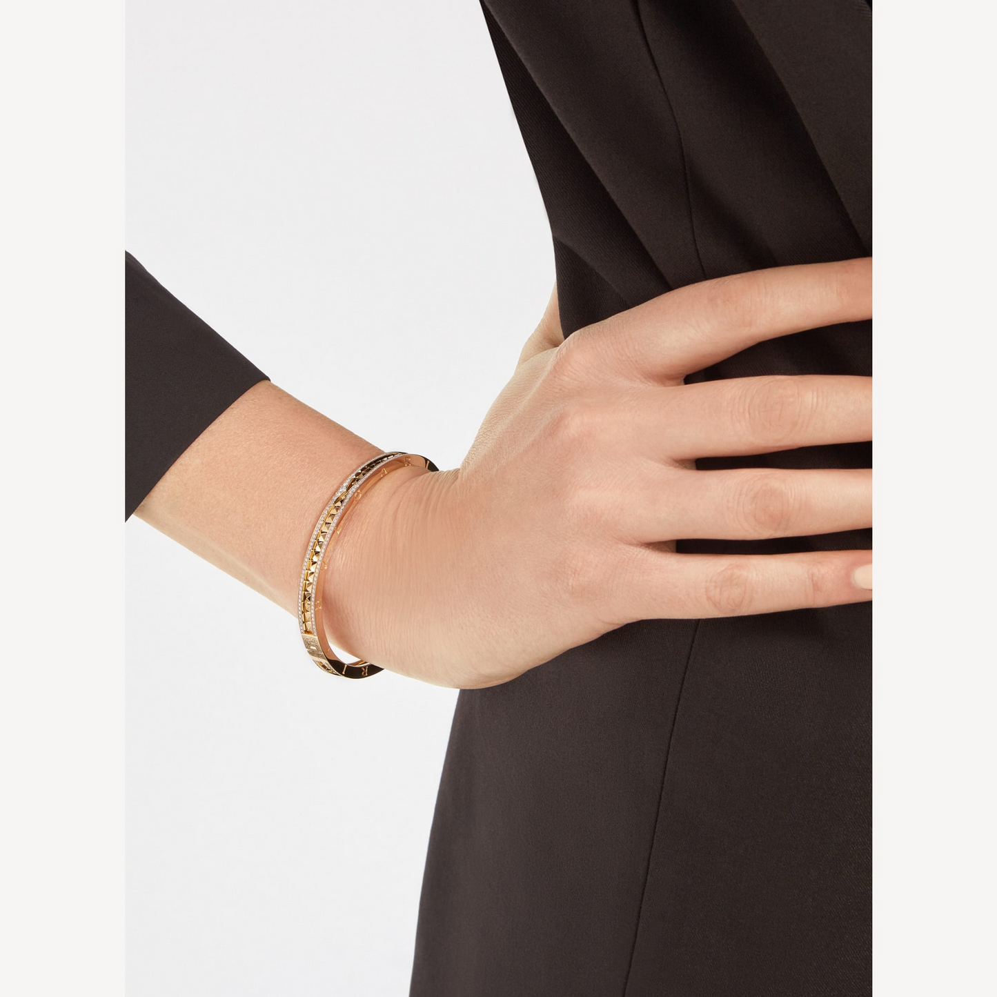 [Love More]ZERO 1 SPIRAL AND PAVED DIAMOND GOLD BRACELET