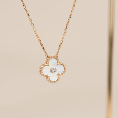 [Love More]CLOVER 15MM DIAMOND WHITE FRITILLARIA NECKLACE