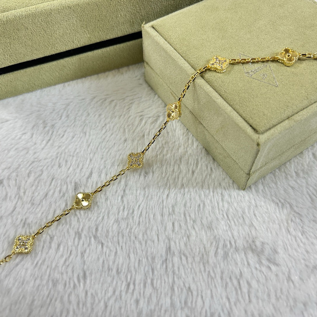 [Love More]CLOVER 6 MOTIF DIAMOND LASER BRACELET