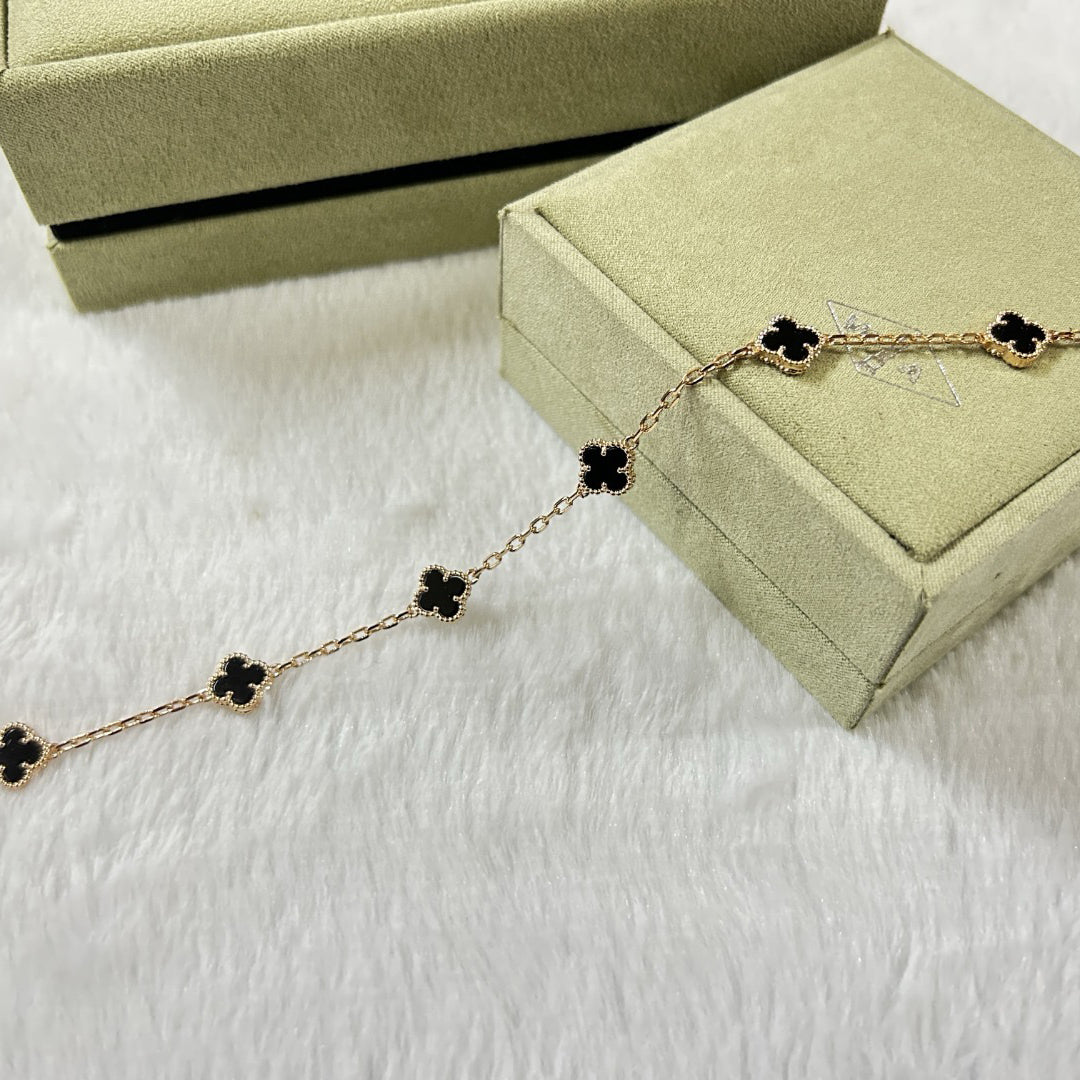 [Love More]CLOVER 6 MOTIF  ONYXS BRACELET