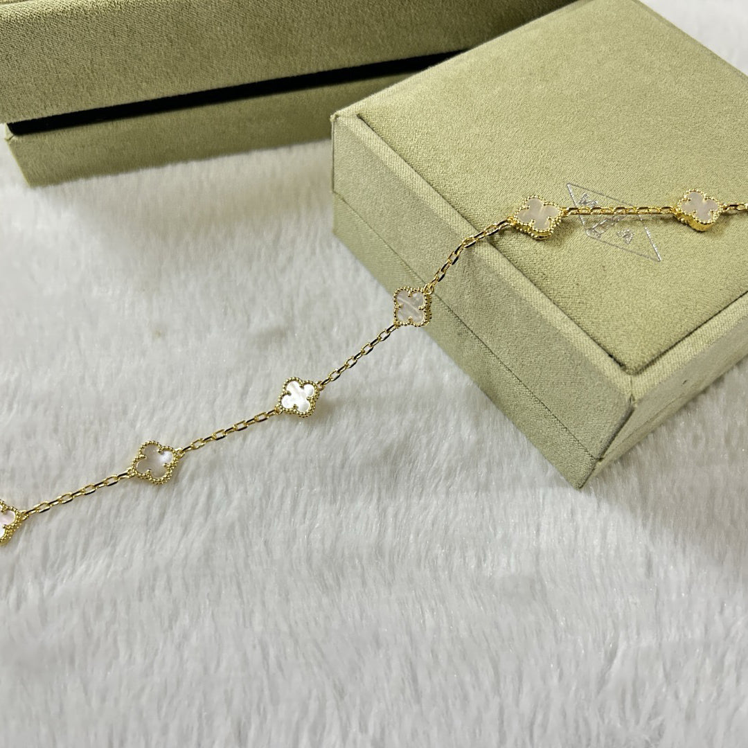 [Love More]CLOVER 6 MOTIF WHITE MOP BRACELET