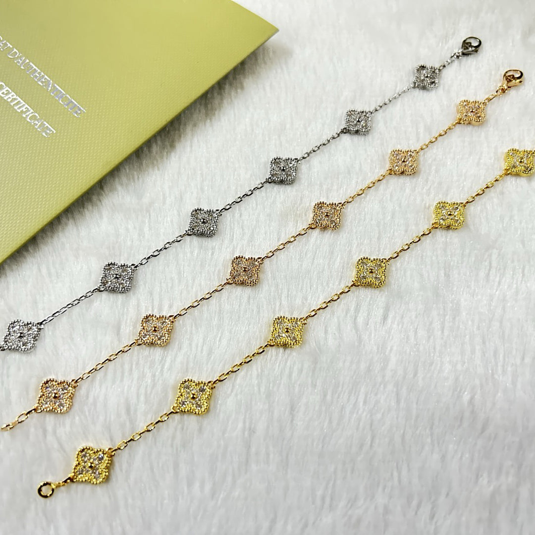 [Love More]CLOVER 6 MOTIF DIAMOND BRACELET