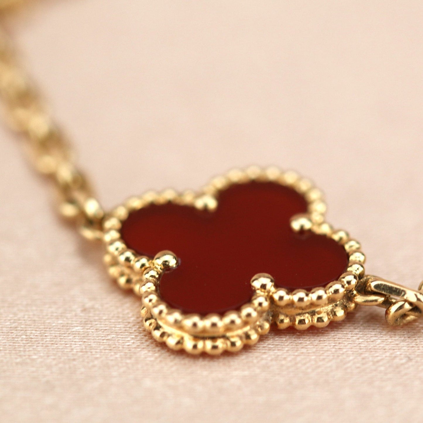 [Love More]CLOVER 5 MOTIFS RED AGATE  BRACELET