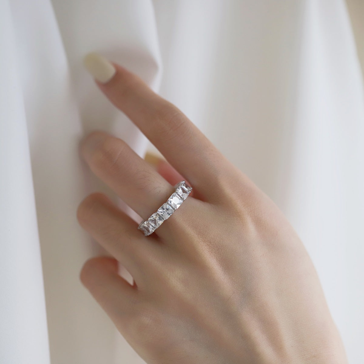 [Love More]Elegant Princess Cut Tennis Ring