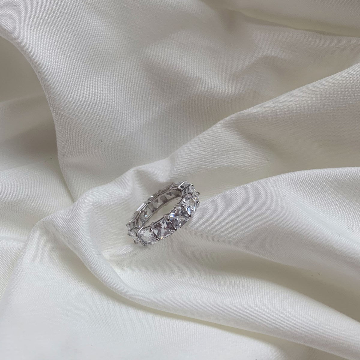 [Love More]Elegant Princess Cut Tennis Ring