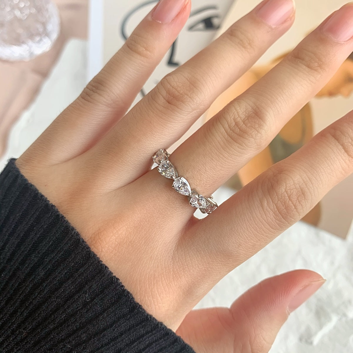 [Love More]Exquisite Pear Cut Tennis Ring