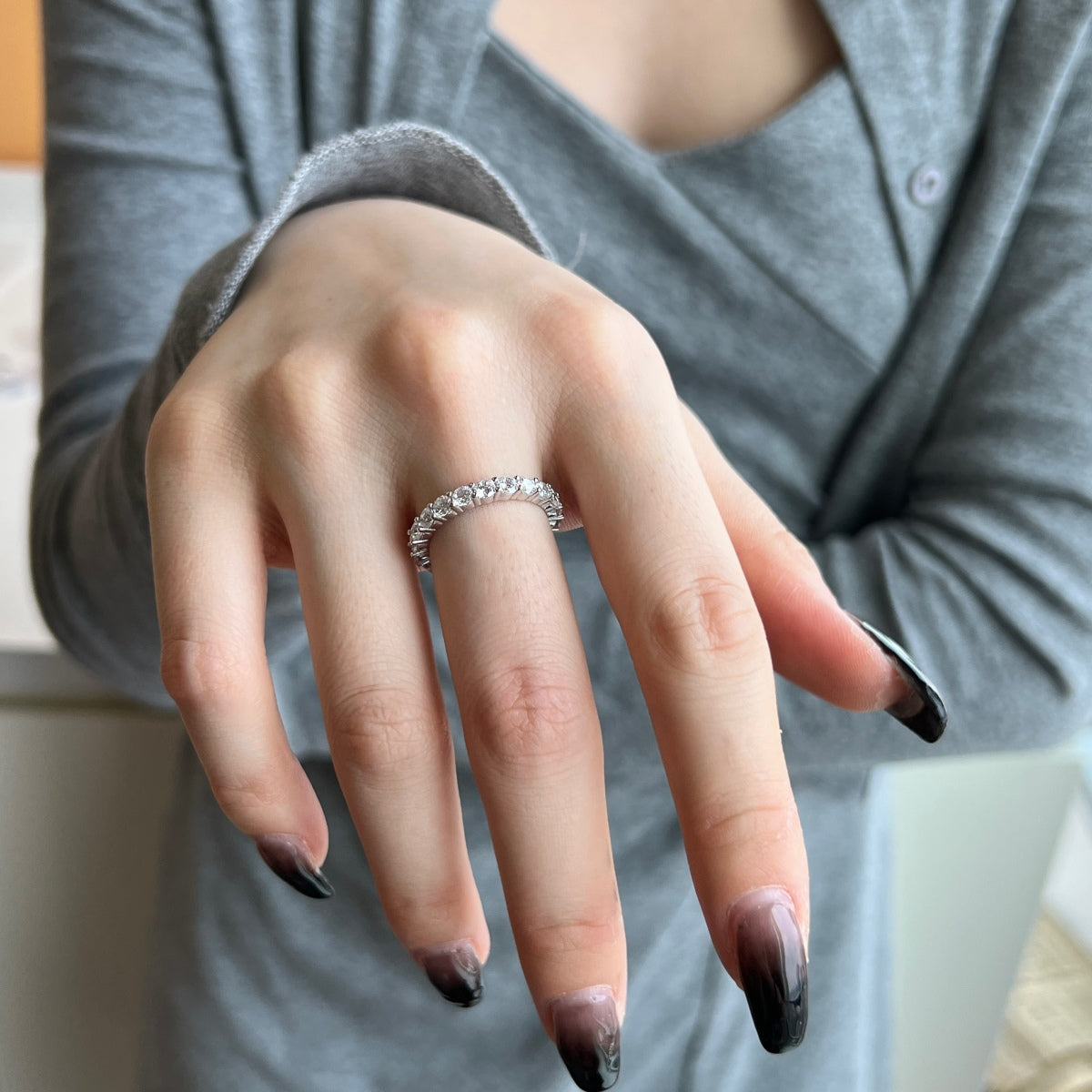 [Love More]Sparkling Round Cut Tennis Ring