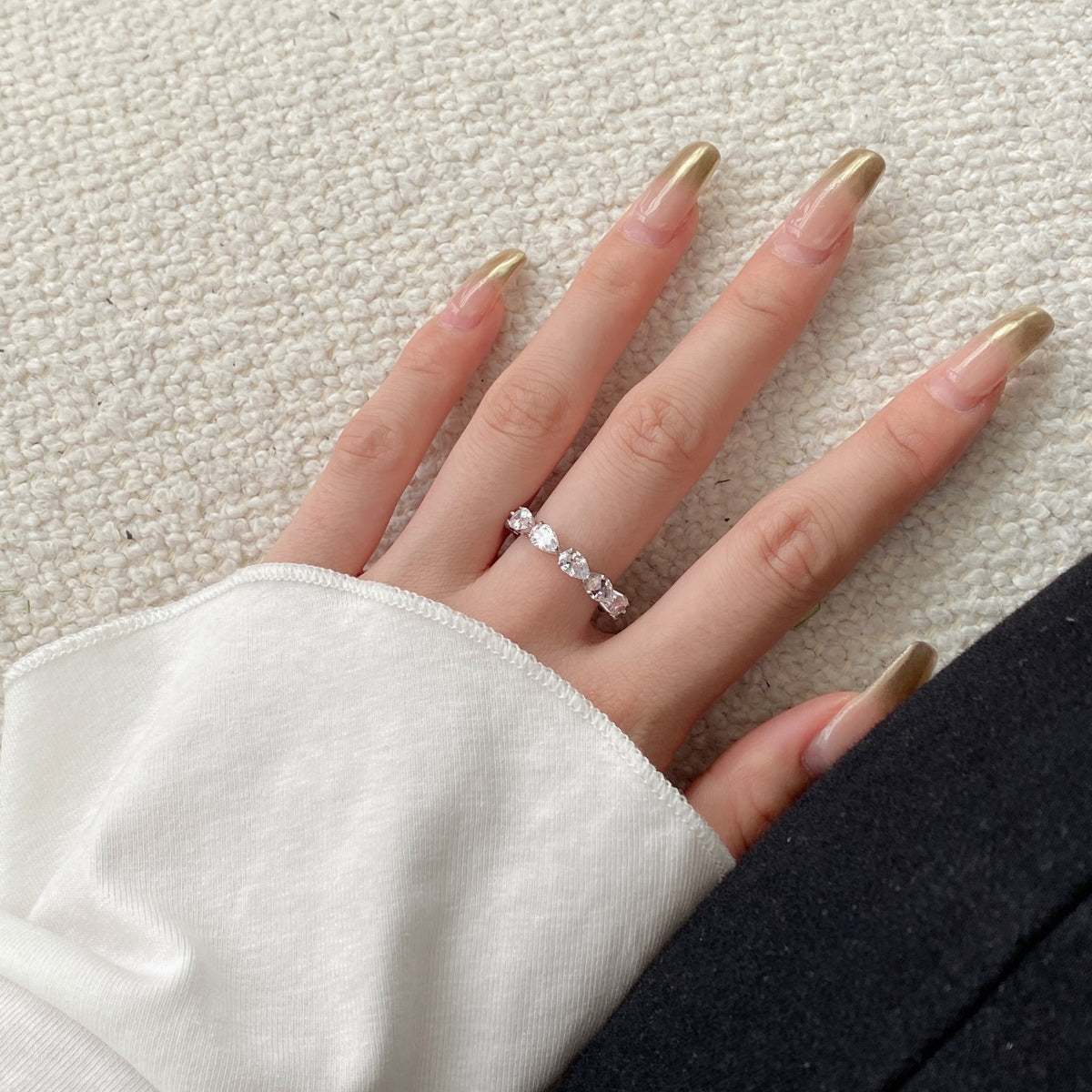 [Love More]Exquisite Pear Cut Tennis Ring