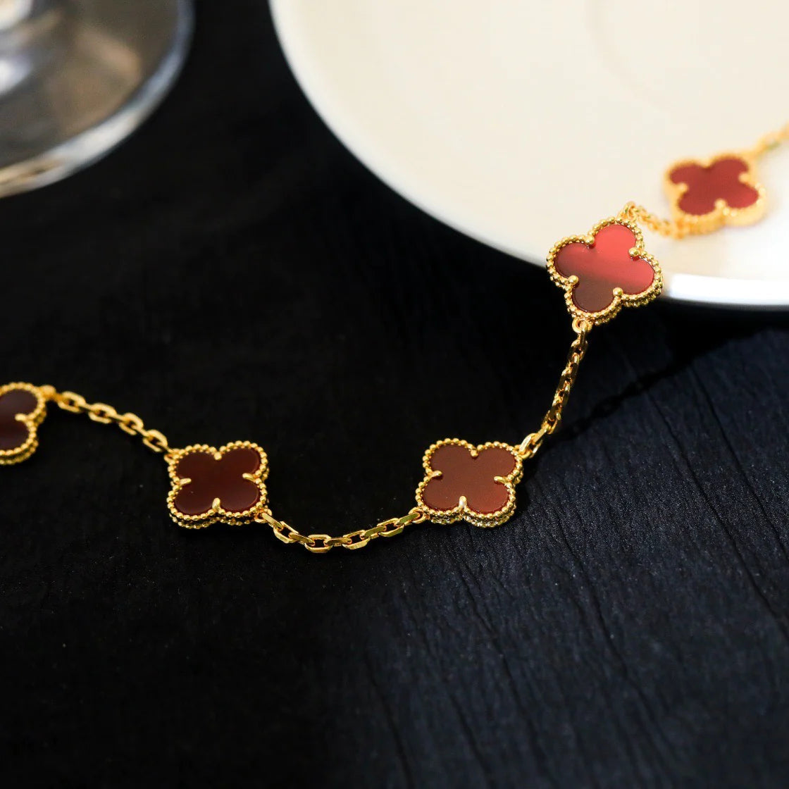 [Love More]CLOVER 5 MOTIFS RED AGATE  BRACELET