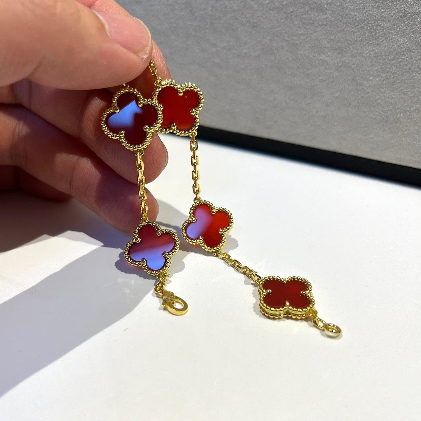 [Love More]CLOVER 5 MOTIFS RED AGATE  BRACELET