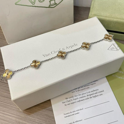 [Love More]CLOVER  5 MOTIFS  CHRISTMAS LIMITED EDITION BRACELET