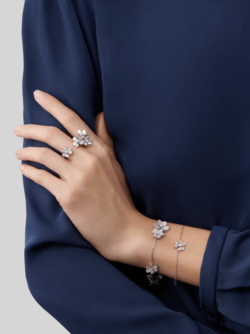 [Love More]FRIVOLE SILVER FLOWER DIAMOND BRACELET