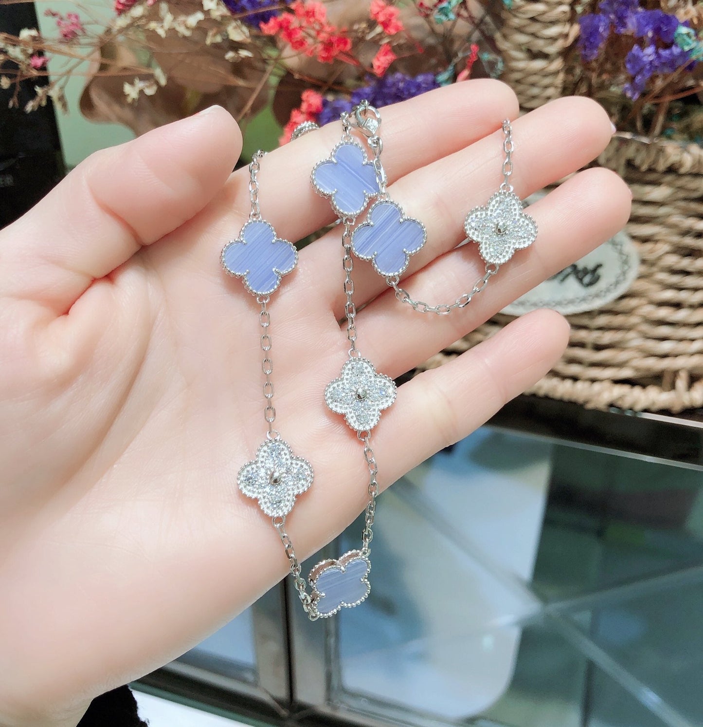 [Love More]CLOVER 10 MOTIFS CHALCEDONY DIAMONDS SILVER NECKLACE