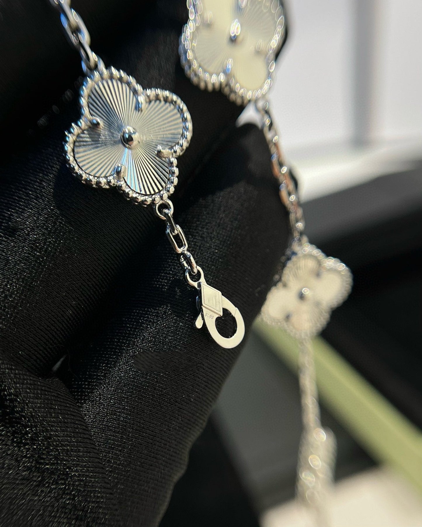 [Love More]CLOVER SILVER 5 MOTIFS BRACELET